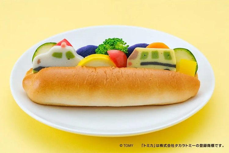 わくわくかまぼこトミカドック