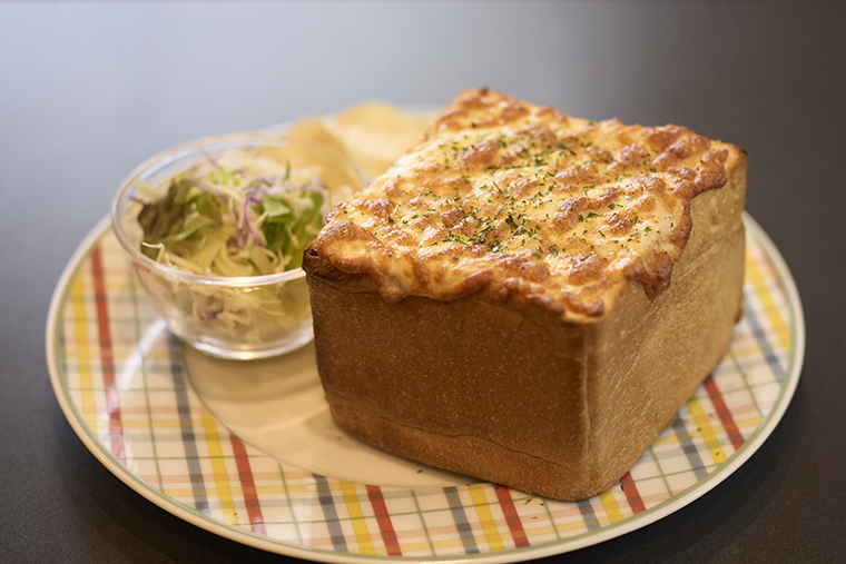 ぱんグラタン