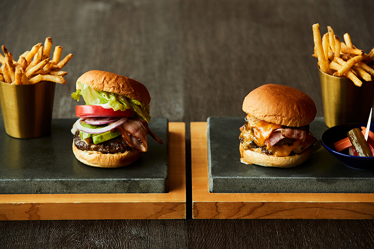 リバーサイドダブルビーフバーガーとインディゴビーフ＆ベジタブルバーガー