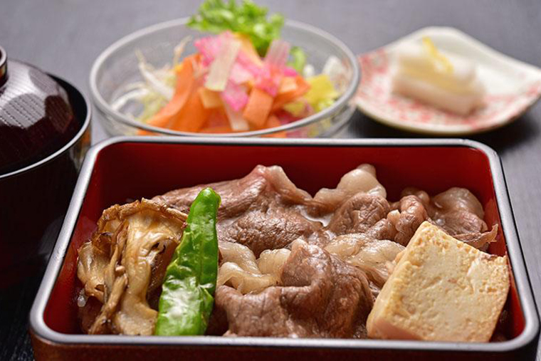 ”箱根西麓牛焼きしゃぶ重”