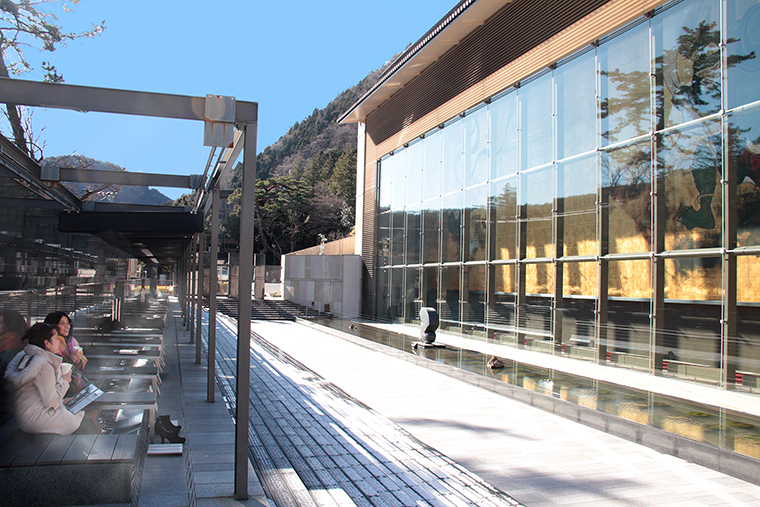 岡田美術館足湯