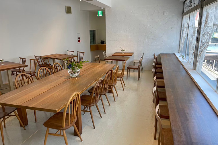 ”カレー屋さる彦内観”