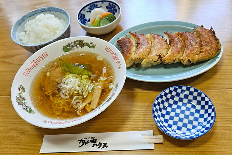 ちゃいなハウス　ラーメンと餃子