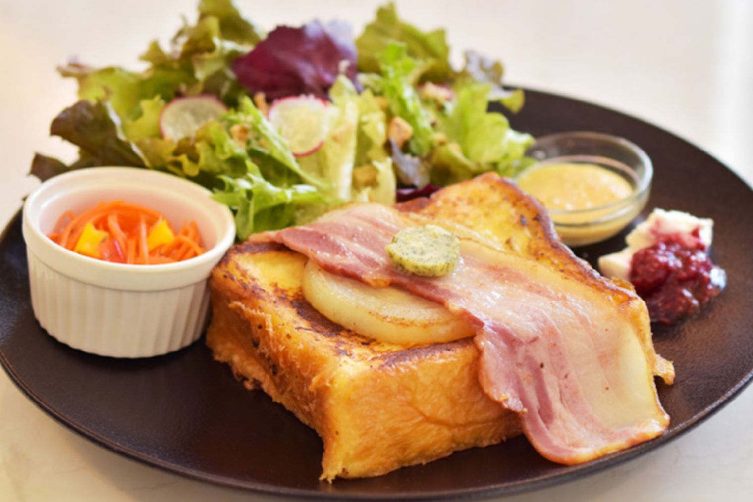 葵ベーカリーカフェ　料理