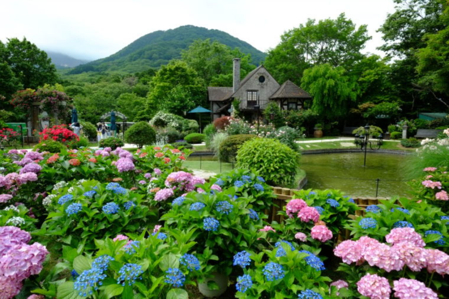 箱根ガラスの森美術館