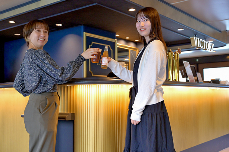 湖上で味わう極上ドリンク