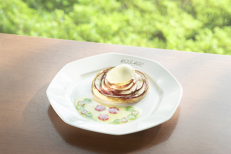 サロン・ド・テ ロザージュ あつあつりんごパイ