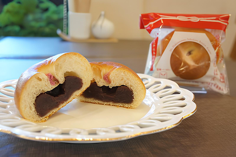 箱根ベーカリー 小田原店　龍神あんぱん