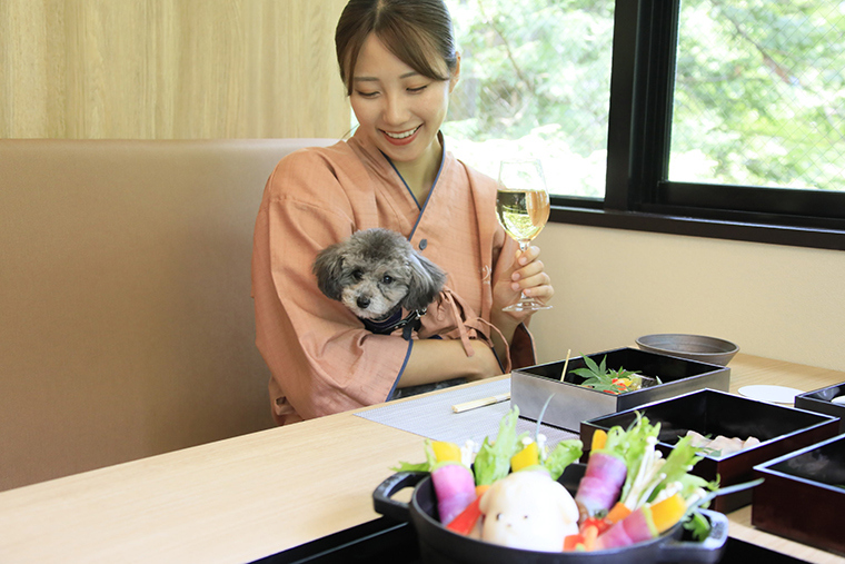 ”愛犬と食事”